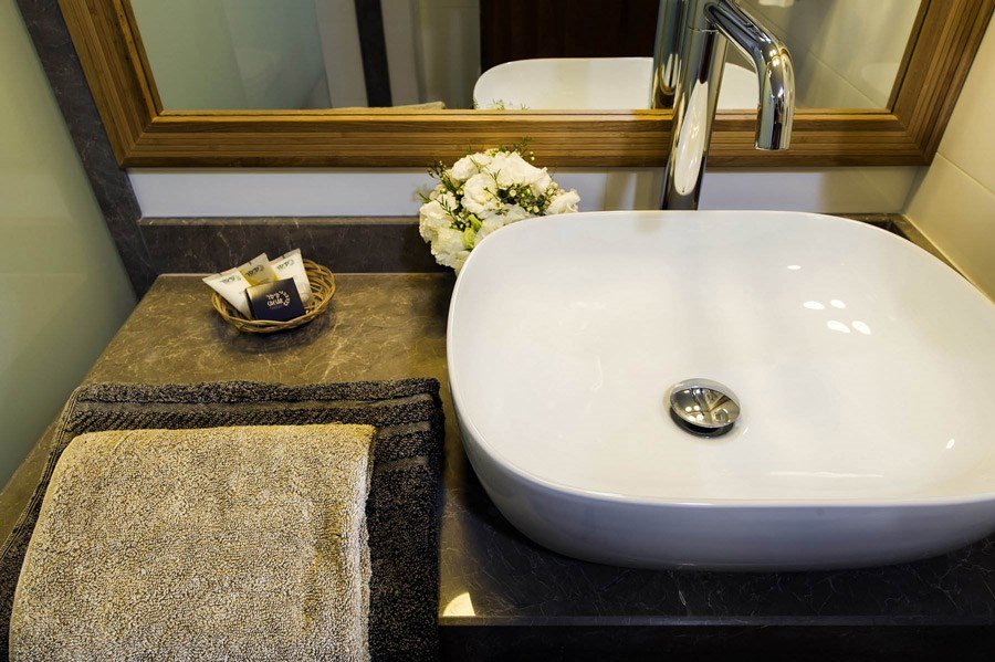 Caesar Eilat Hotel - bathroom Caesar Eilat Hotel - bathroom